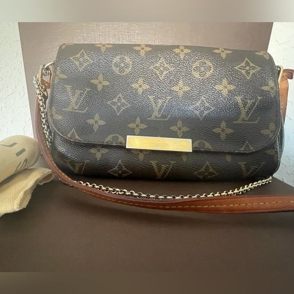 Authentic Louis Vuitton Favorite PM in Monogram good used condition - Picture 15 of 16
